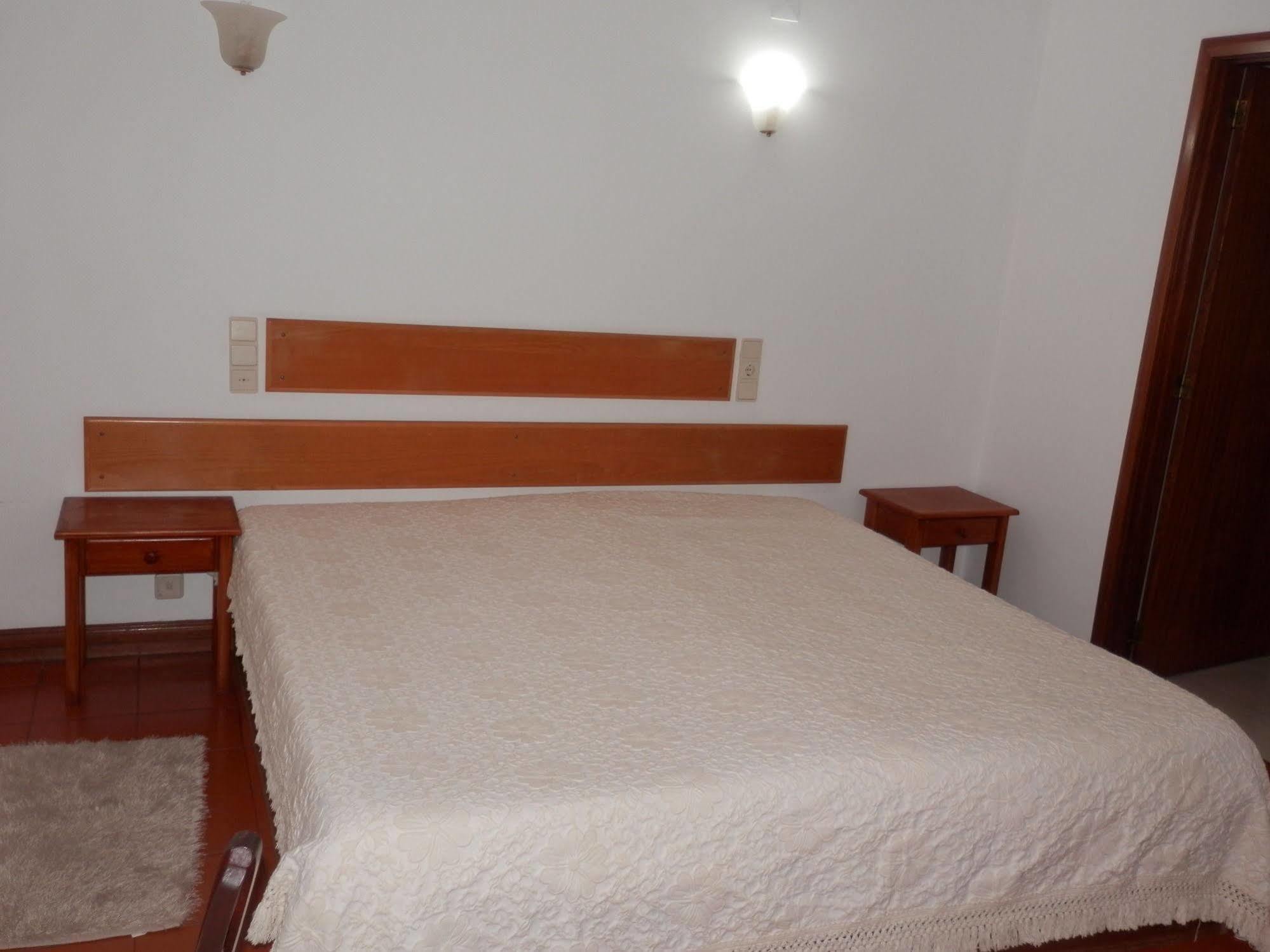 גימראייש Residencial Dos Carvalhais מראה חיצוני תמונה